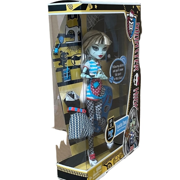 Monster High Frankie Stein Home Ick doll and playset Mattel NEW! - Picture 2 of 5